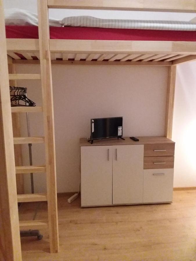 Living In The Box * Berlim
