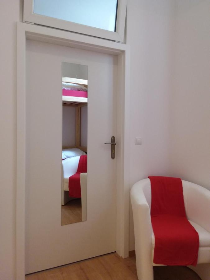 Albergue Living In The Box *